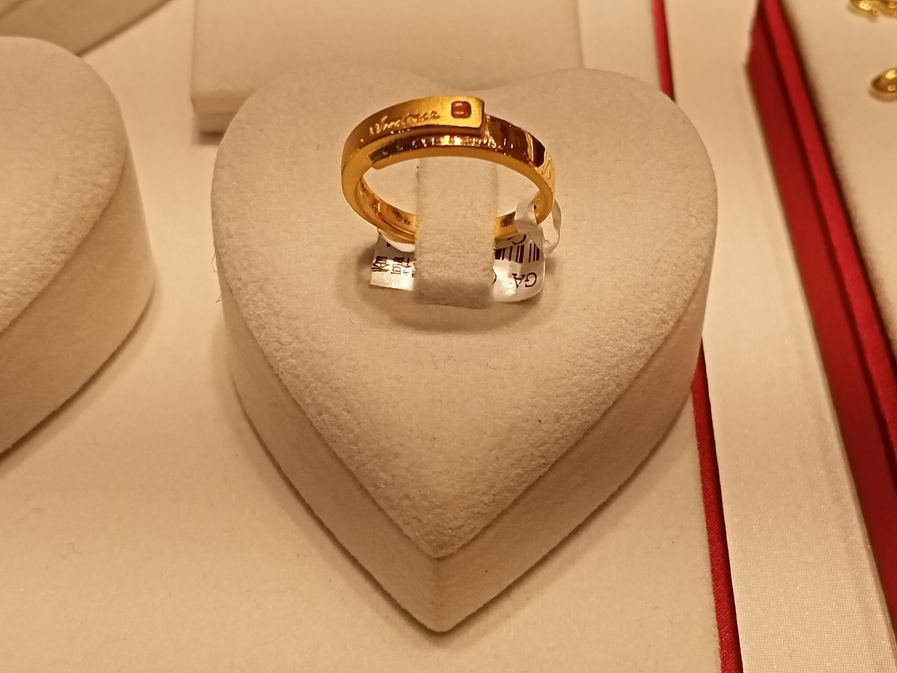 高雄590慶豐當舖-高雄當舖,高雄當鋪,黃金借款,當舖,當鋪,高雄黃金借款,左營黃金借款《黃金借款,拜託請先問過,慶豐當舖,比價看看!全台最大間,利率當然最低!保證安心借,輕鬆還!》