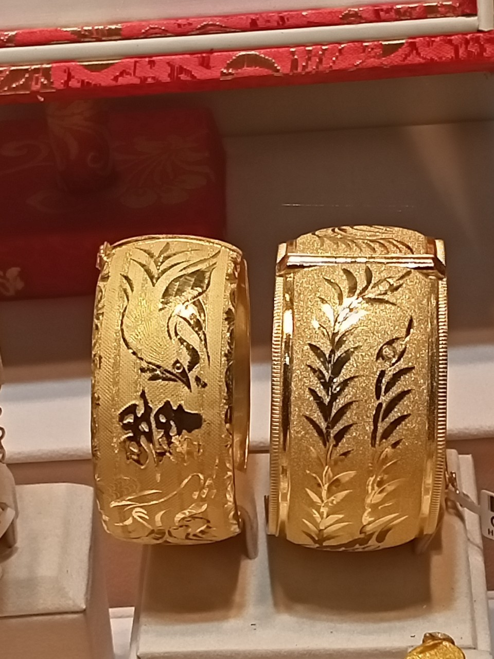 高雄590慶豐當舖-高雄當舖,高雄當鋪,黃金借款,當舖,當鋪,高雄黃金借款,左營黃金借款《黃金借款,拜託請先問過,慶豐當舖,比價看看!全台最大間,利率當然最低!保證安心借,輕鬆還!》