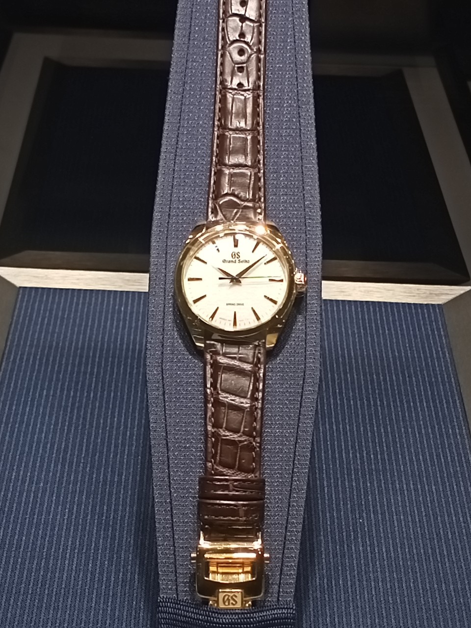 高雄名錶手錶精品名牌包包借款-590慶豐當舖提供高雄手錶借款,高雄名錶借款,左營手錶借款,左營名錶借款,前金名牌包包,新興手錶典當,楠梓手錶當降利息,鼓山手錶借款利息低,三民手錶借款推薦,前鎮名牌包包當舖推薦,小港手錶借款當舖,鳳山手錶借款,鳥松手錶借款,大社,仁武手錶借款額度,台南手錶借款,屏東鑽石借款等當舖,手錶借款借款需求,找高雄左營附近當舖44